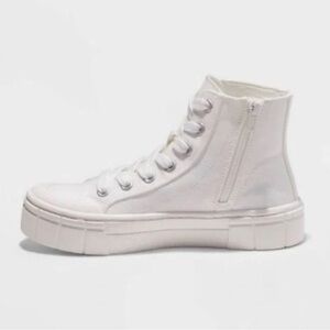 MAD LOVE Sneakers Women's White High Top Platform Lace Up Shoes Size 11 NWT